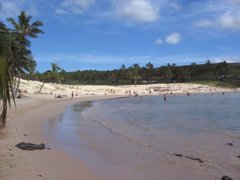 Anakena beach